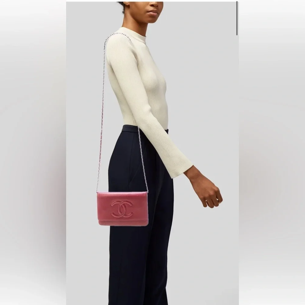 CHANEL Red Crossbody Bag with Silver Chain Strap. Wallet on chain.